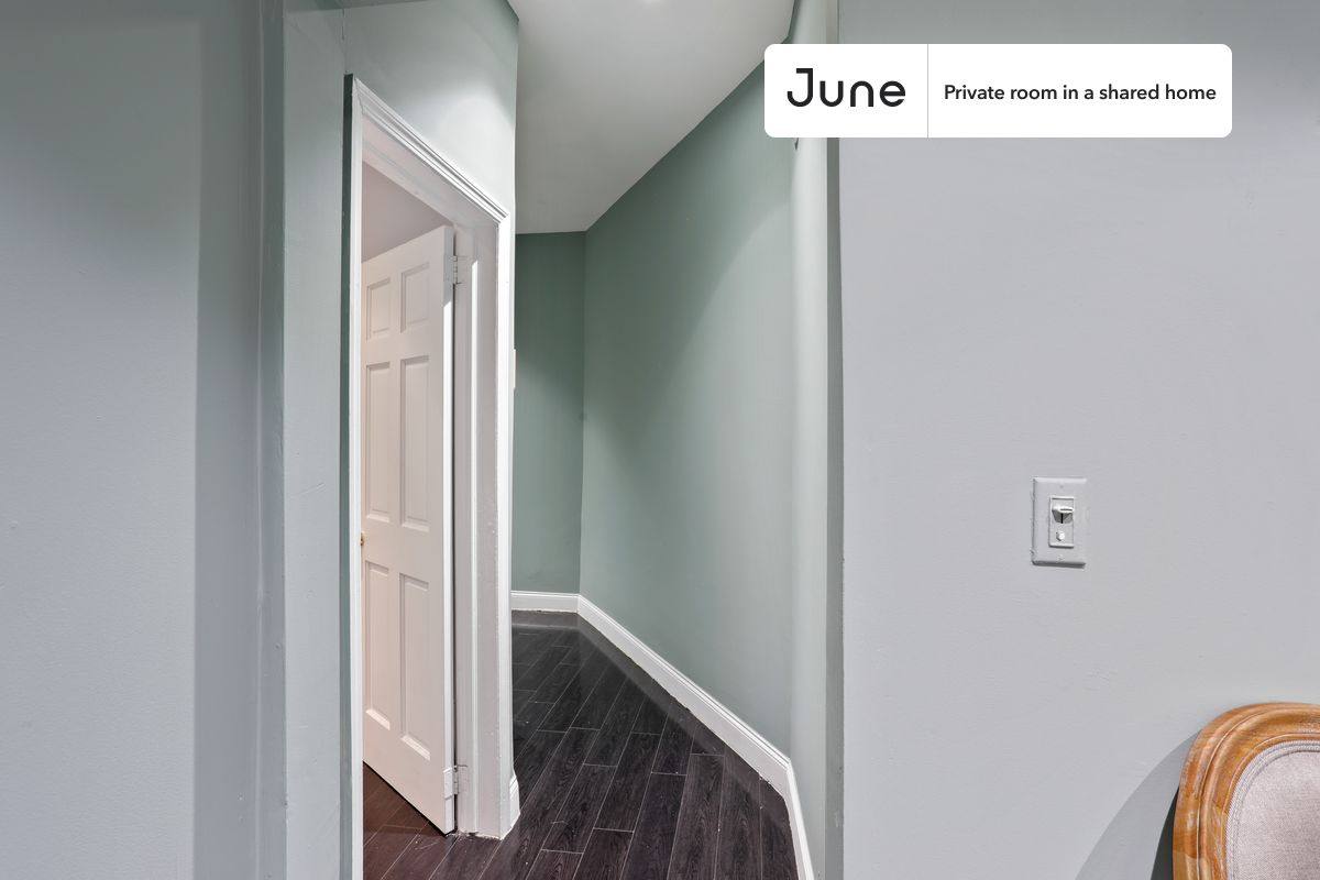Apartment for rent at 23 E 109th St, New York, NY 10029