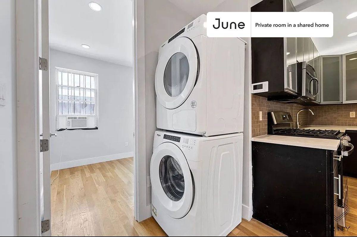 Apartment for rent at 21 Carlton Ave, Brooklyn, NY 11205