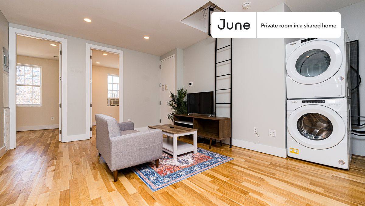 Apartment for rent at 21 Carlton Ave, Brooklyn, NY 11205
