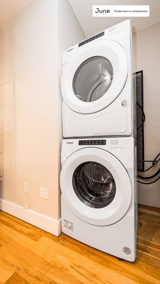 Apartment for rent at 21 Carlton Ave, Brooklyn, NY 11205