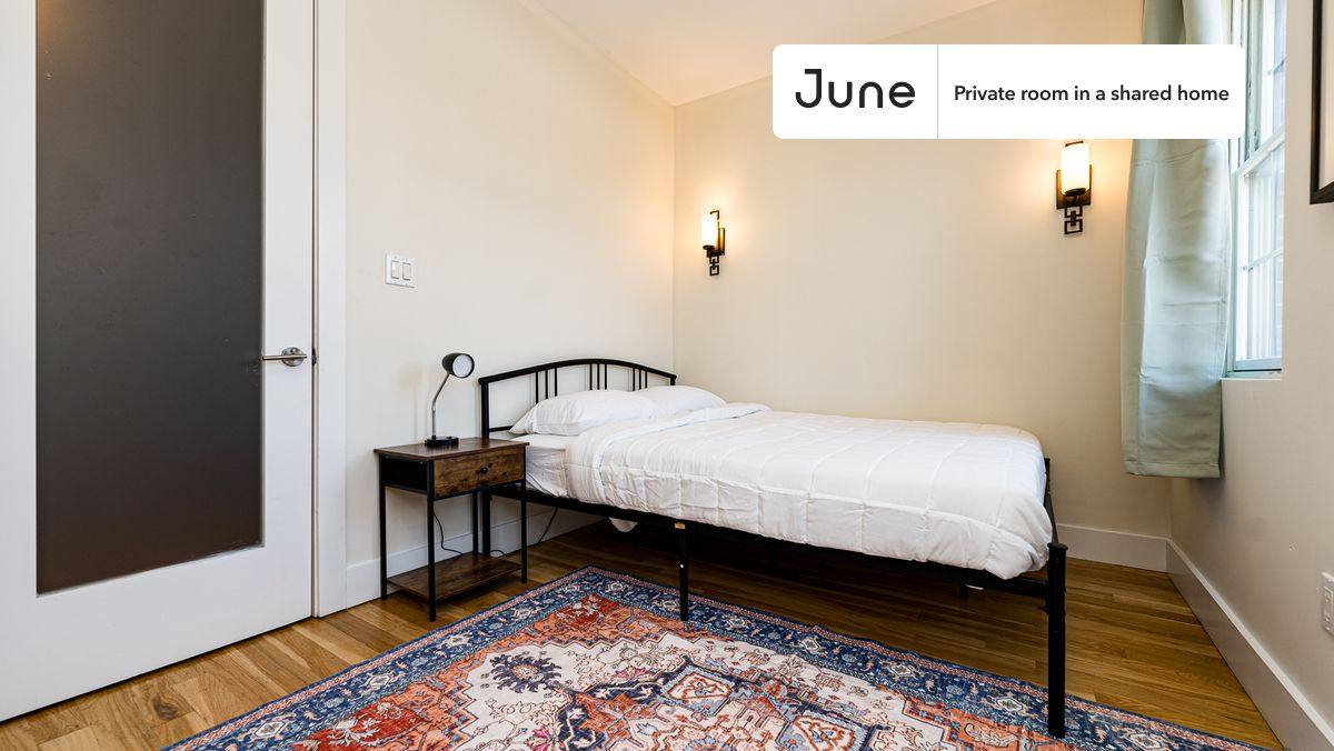 Apartment for rent at 21 Carlton Ave, Brooklyn, NY 11205