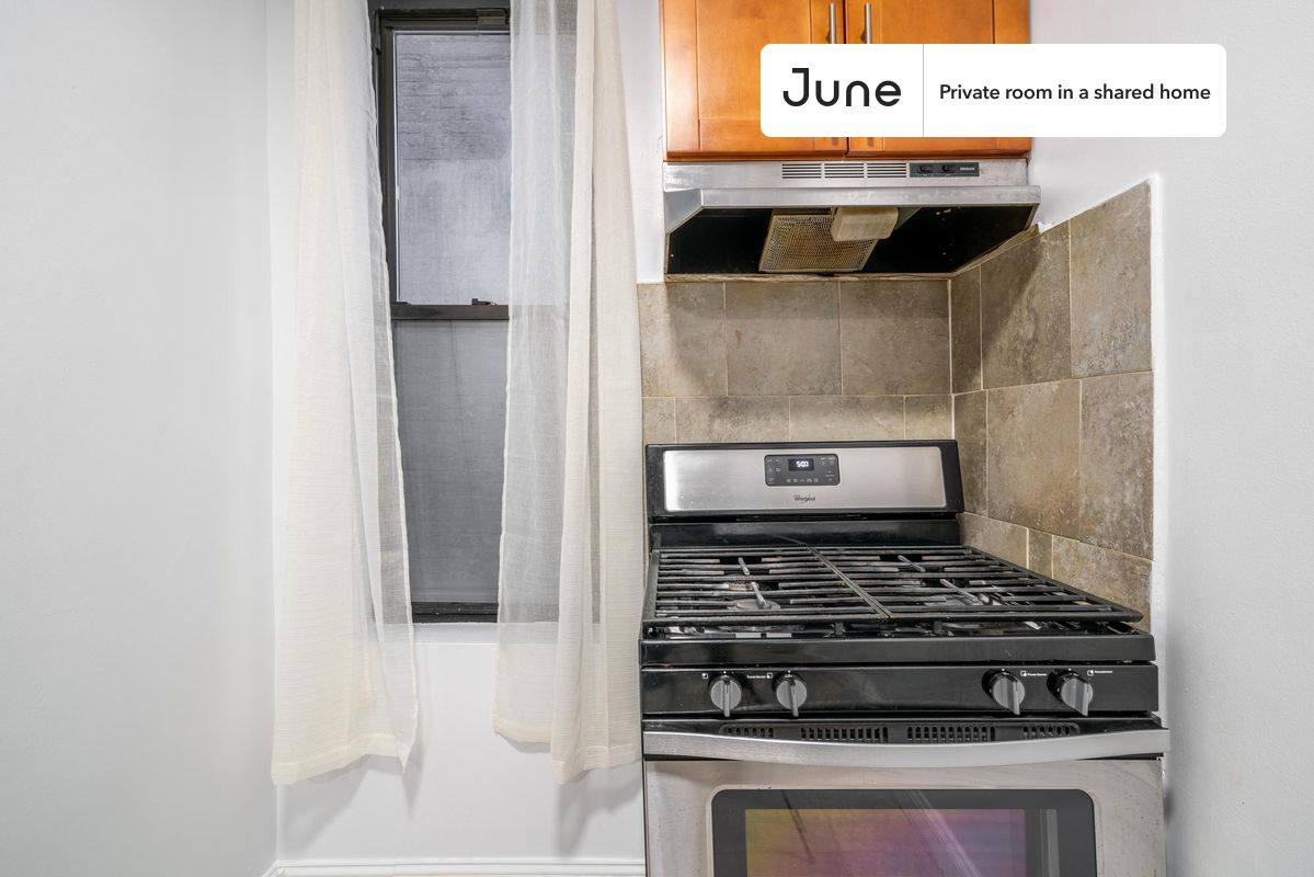Apartment for rent at 81 W 124th St, New York, NY 10027