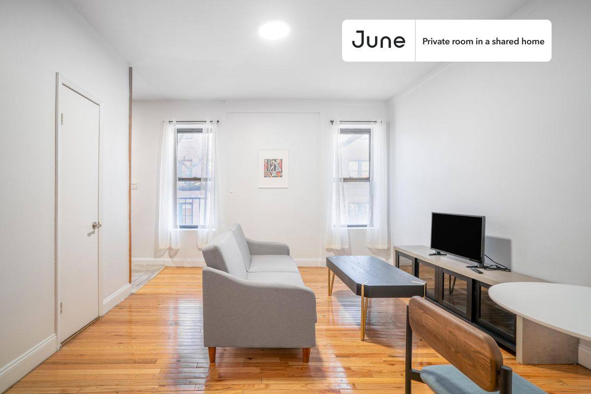 Apartment for rent at 81 W 124th St, New York, NY 10027