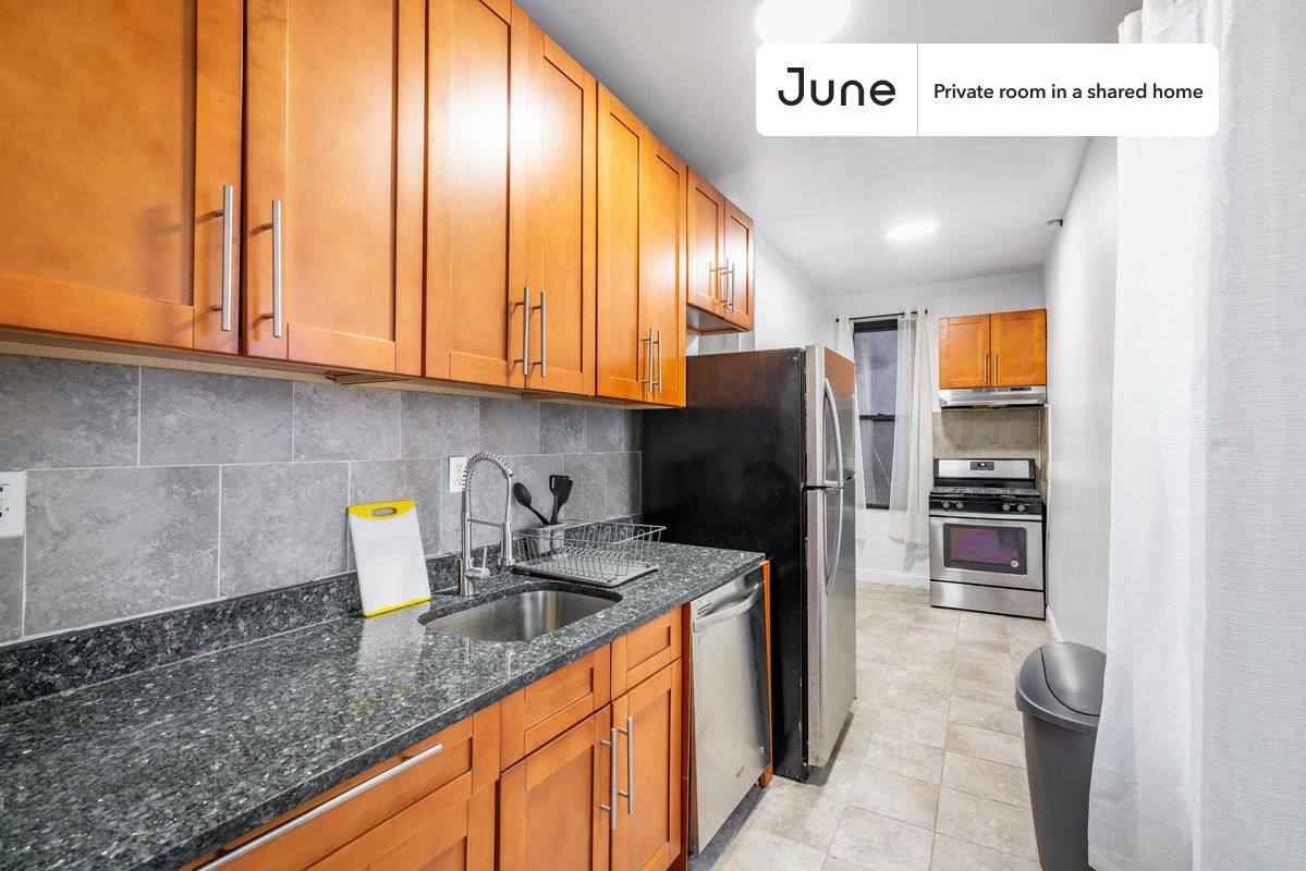 Apartment for rent at 81 W 124th St, New York, NY 10027