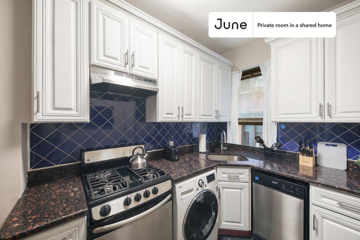 Apartment for rent at 225 W 109th St, New York, NY 10025