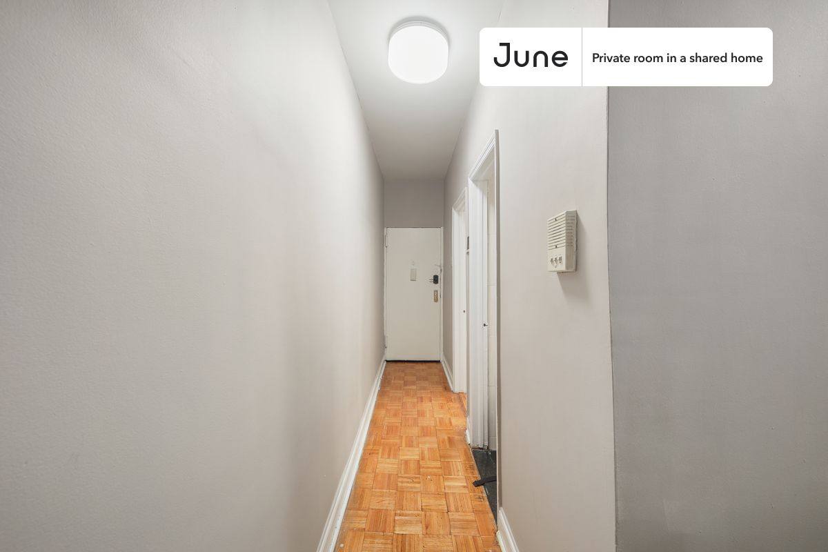 Apartment for rent at 225 W 109th St, New York, NY 10025