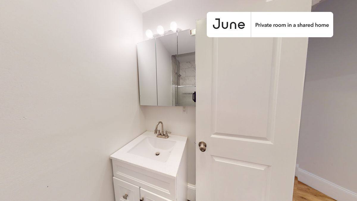 Apartment for rent at 1682 Commonwealth Ave #D, Brighton, MA 02135