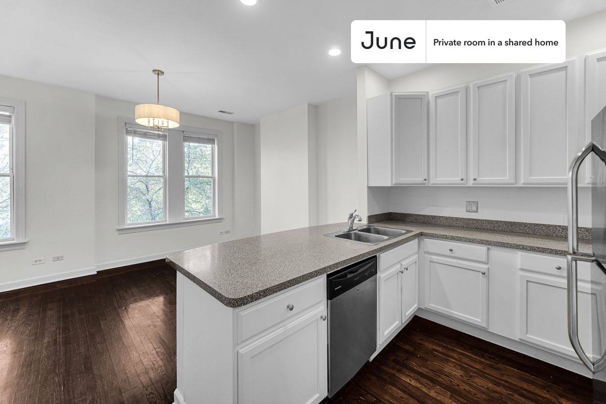 Apartment for rent at 20 S Seeley Ave #C, Chicago, IL 60612