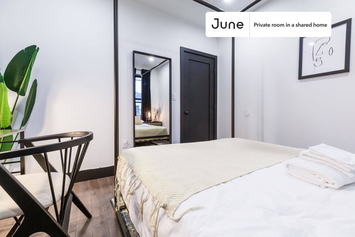 Apartment for rent at 944 Columbus Ave #B, New York, NY 10025