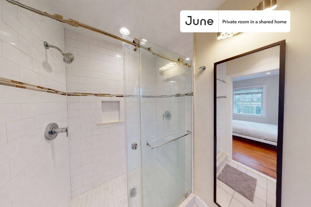 Apartment for rent at 1845 Burke St #A, Washington, DC 20003