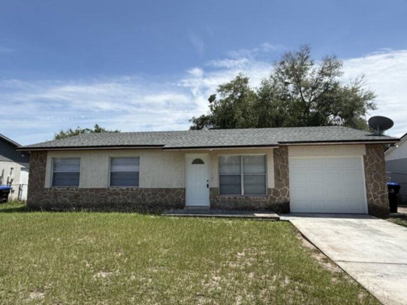 Apartment for rent at 3940 Alpert Dr, Orlando, FL 32810