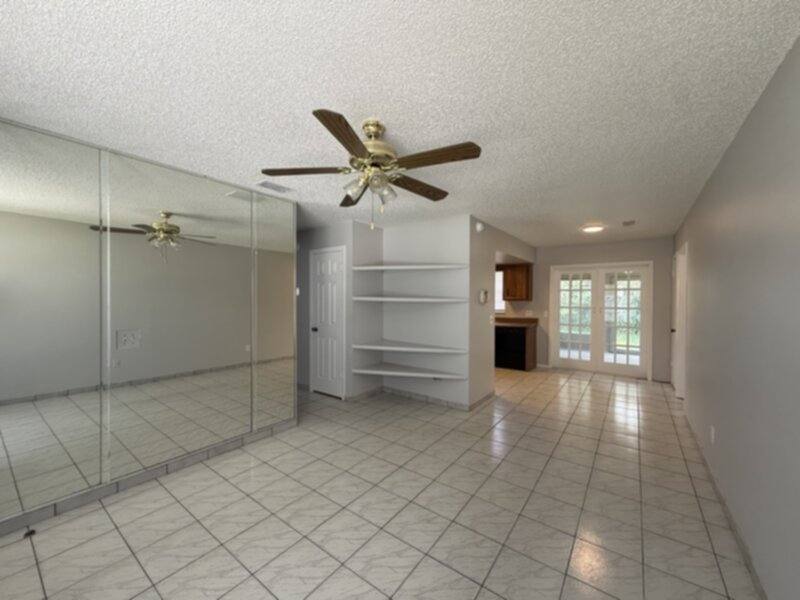 Apartment for rent at 3940 Alpert Dr, Orlando, FL 32810