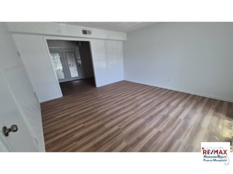 Townhouse for rent at 852 Garnet St, Pensacola, FL 32505