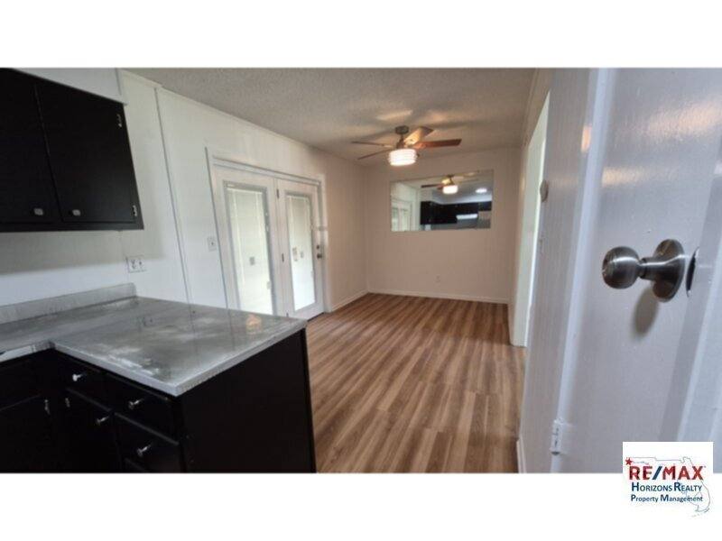 Townhouse for rent at 852 Garnet St, Pensacola, FL 32505