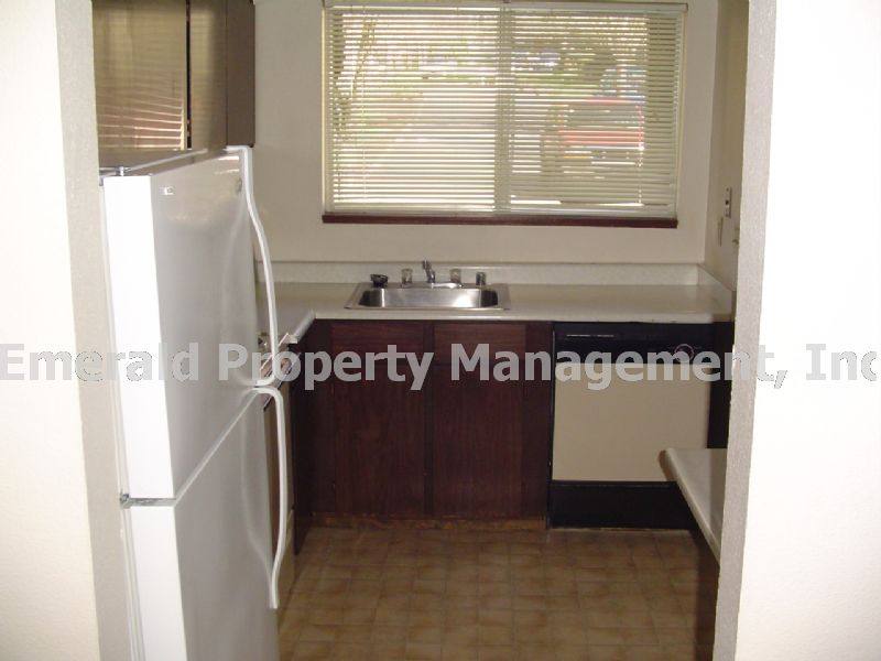 Apartment for rent at Hillhouse, 4001 Potter #21, Eugene, OR 97405
