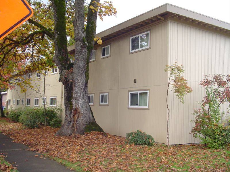 Apartment for rent at Washburne, 712 4th St #18, Springfield, OR 97477
