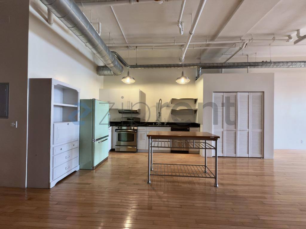 Apartment for rent at 500 Molino St #208, Los Angeles, CA 90013