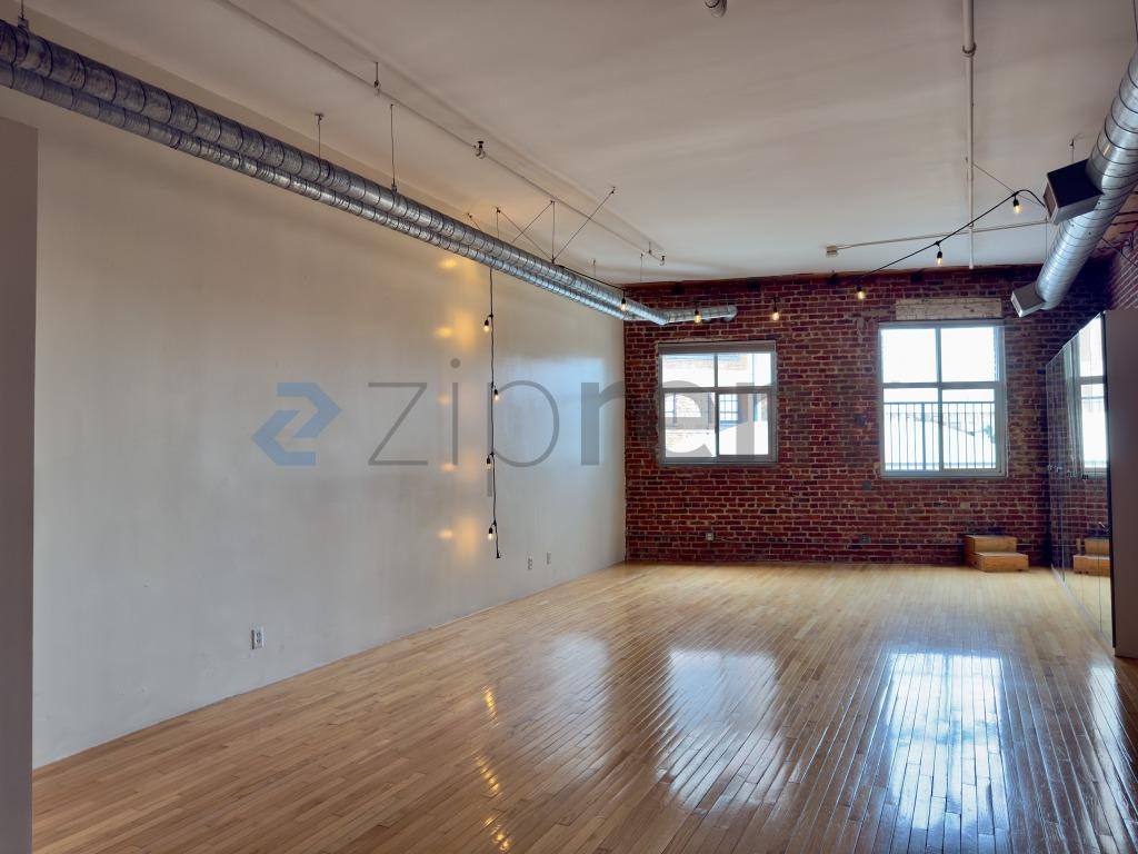 Apartment for rent at 500 Molino St #208, Los Angeles, CA 90013
