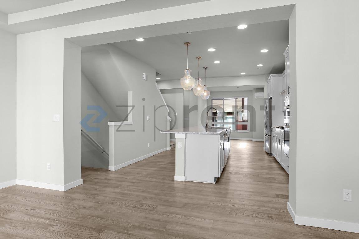 Townhouse for rent at 23627 5th Ave SE #C, Bothell, WA 98021