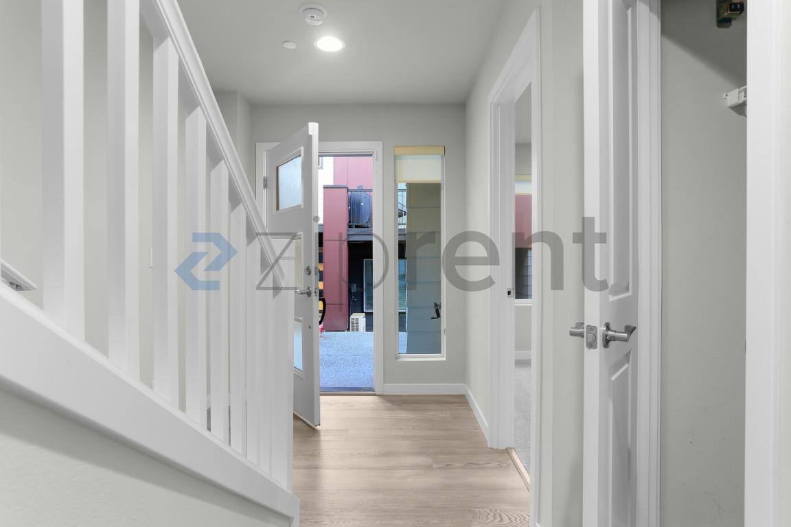Townhouse for rent at 23627 5th Ave SE #C, Bothell, WA 98021
