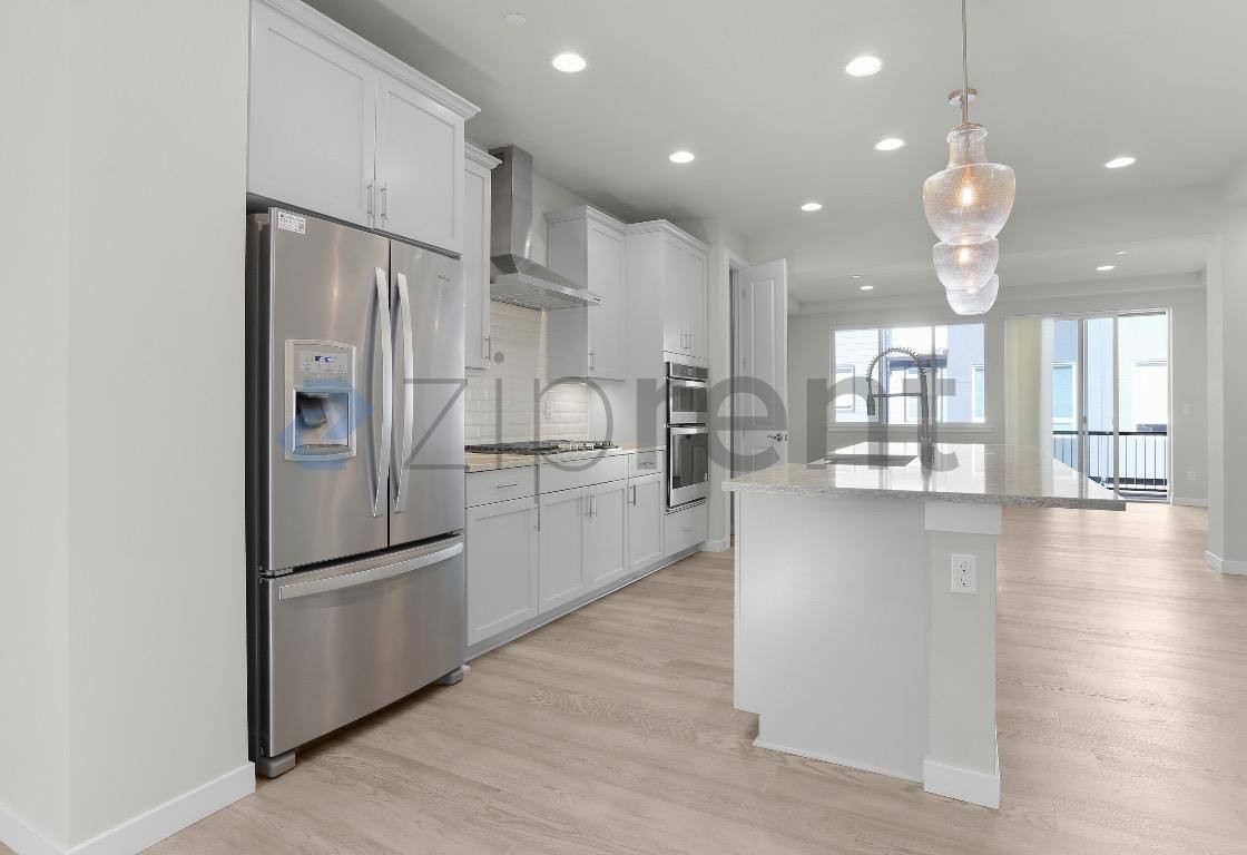 Townhouse for rent at 23627 5th Ave SE #C, Bothell, WA 98021