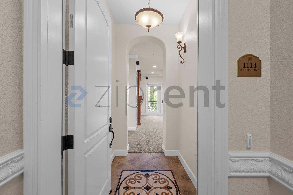 Apartment for rent at 1114 Sonata Dr, Vallejo, CA 94591