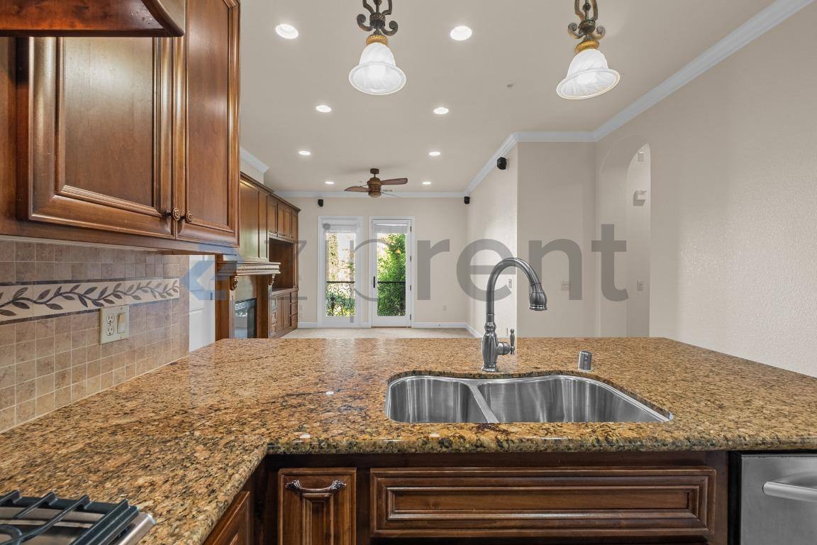 Apartment for rent at 1114 Sonata Dr, Vallejo, CA 94591