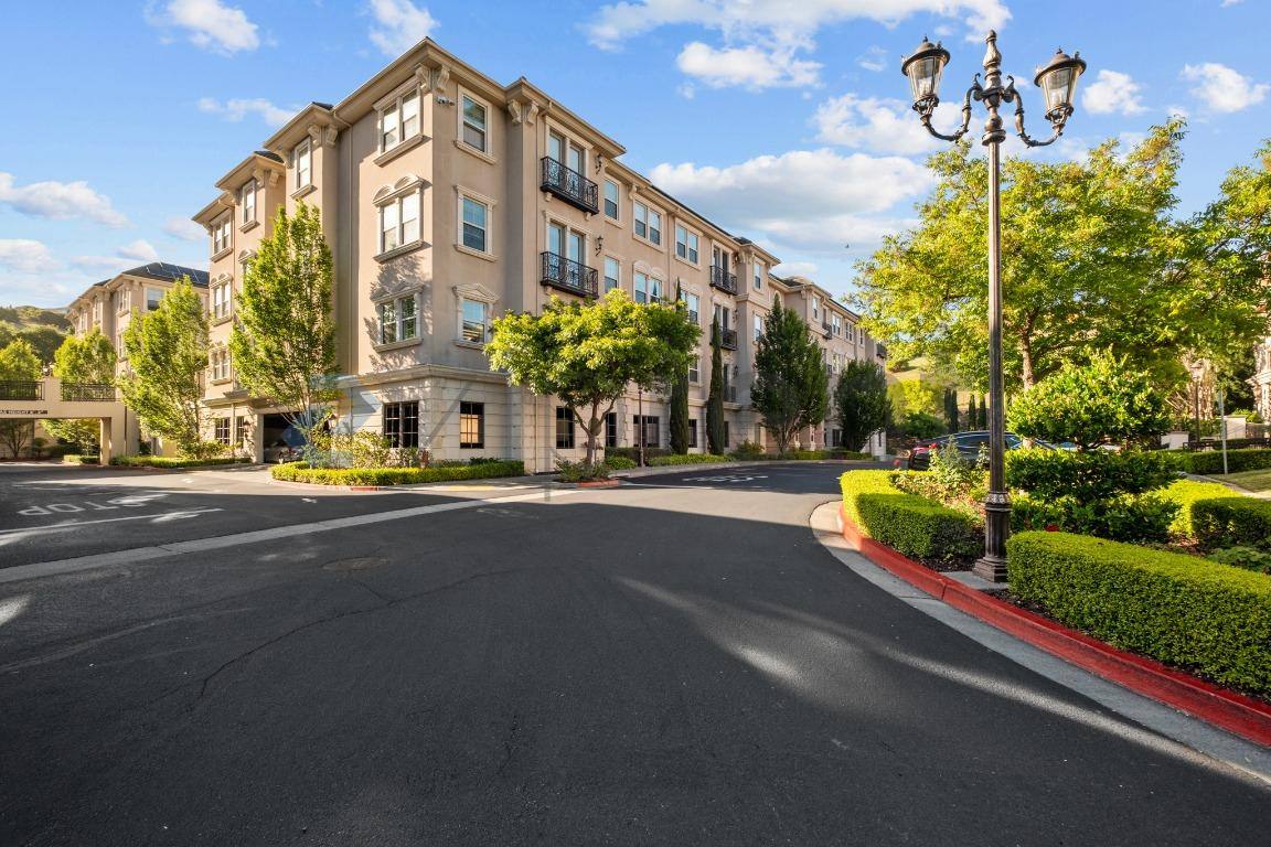 Apartment for rent at 1114 Sonata Dr, Vallejo, CA 94591