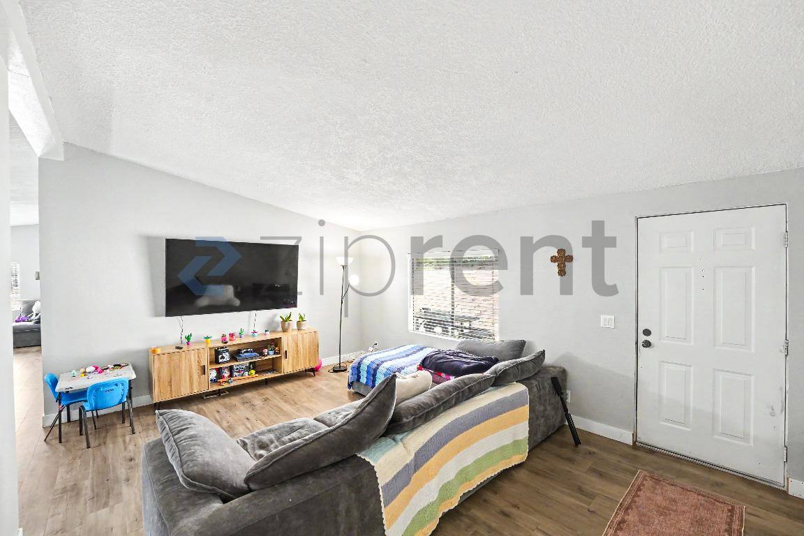 House for rent at 33105 Santiago Rd #21, Acton, CA 93510