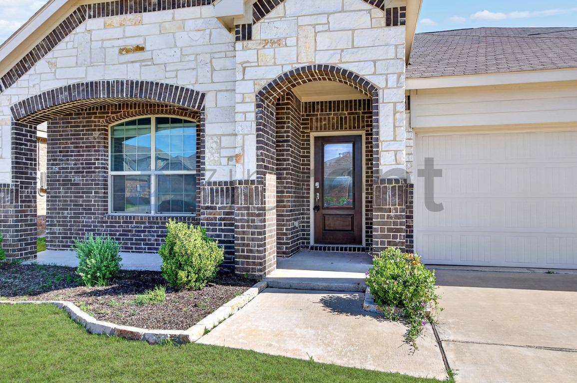 House for rent at 2130 Clarion Dr, Forney, TX 75126