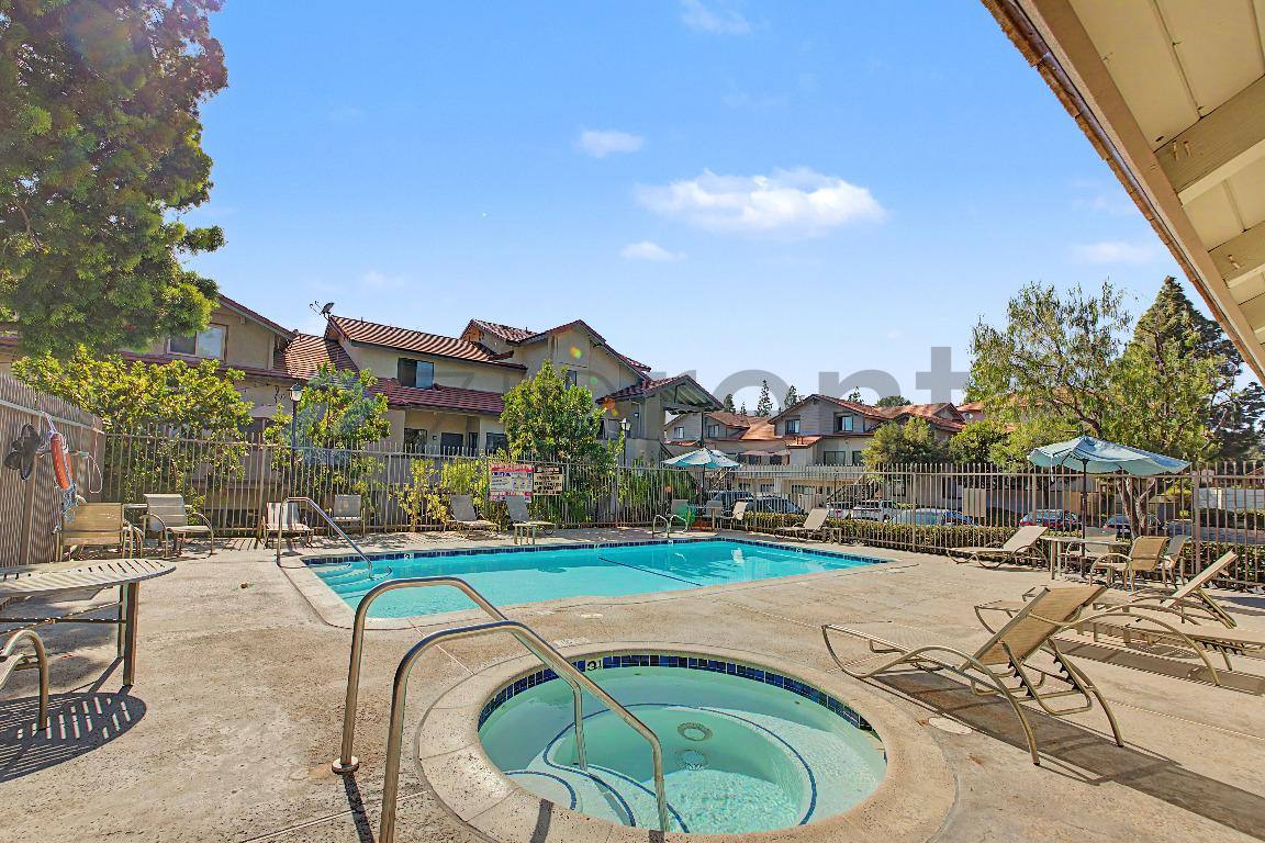 Apartment for rent at 158 Maegan Place #6, Thousand Oaks, CA 91362