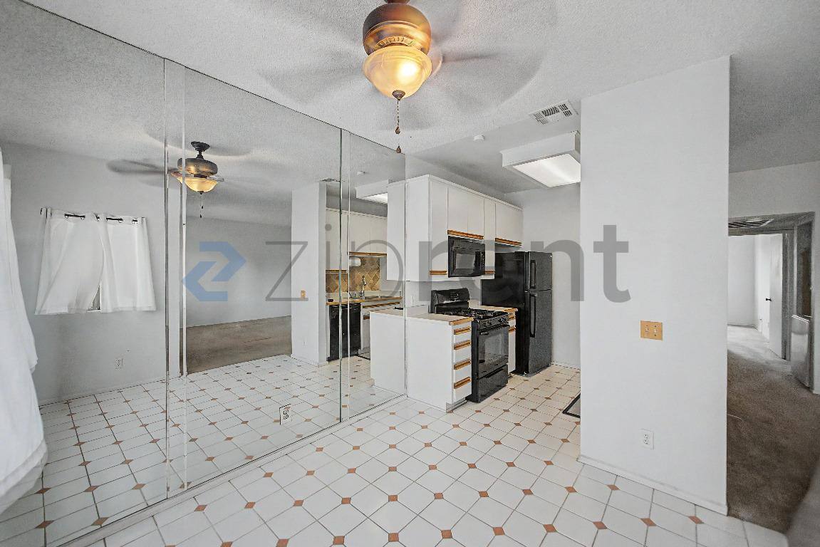 Apartment for rent at 158 Maegan Place #6, Thousand Oaks, CA 91362