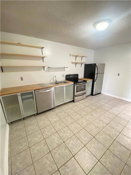 Condo for rent at 614 E Duffy St, Savannah, GA 31401