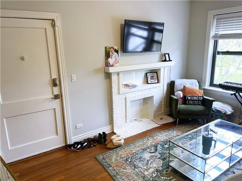 Apartment for rent at 3433 N Lakewood #2, Chicago, IL 60657