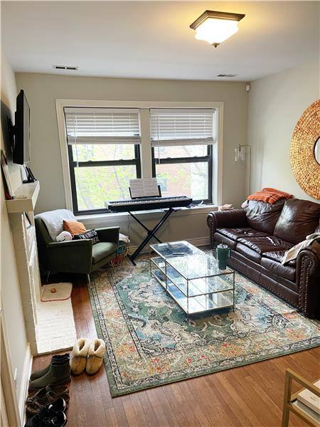 Apartment for rent at 3433 N Lakewood #2, Chicago, IL 60657