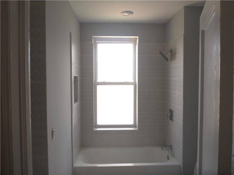 Apartment for rent at 15 Vernon Ave #2, Newark, NJ 07108
