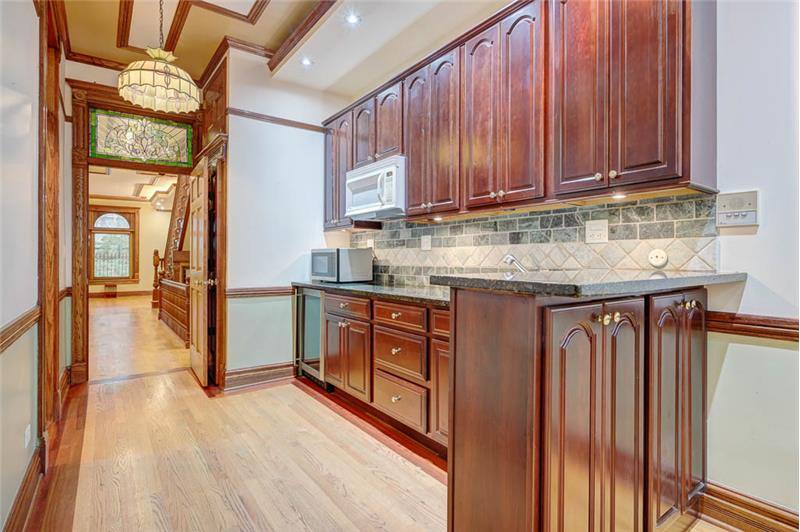 Apartment for rent at 33 E Division #3F, Chicago, IL 60610