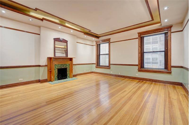 Apartment for rent at 33 E Division #3F, Chicago, IL 60610