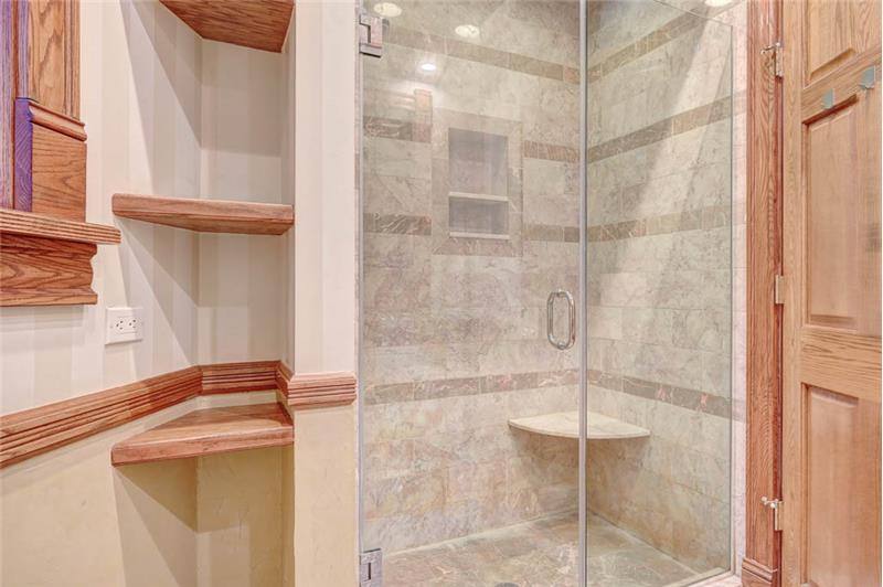 Apartment for rent at 33 E Division #3F, Chicago, IL 60610