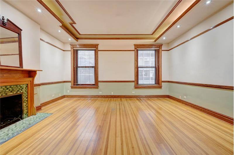 Apartment for rent at 33 E Division #3F, Chicago, IL 60610