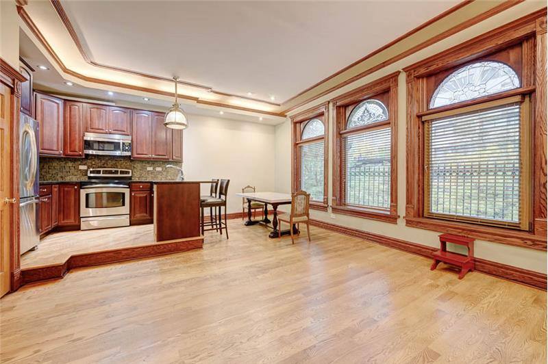 Apartment for rent at 33 E Division #3F, Chicago, IL 60610