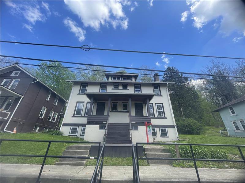 Apartment for rent at 466 Hill St, Beech Bottom, WV 26030
