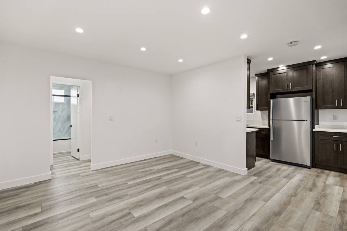 Apartment for rent at 410 Lucas Ave, Los Angeles, CA 90017