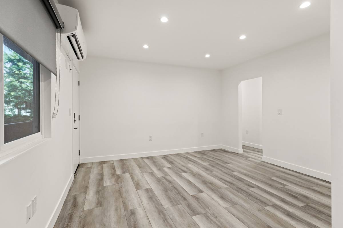Apartment for rent at 410 Lucas Ave, Los Angeles, CA 90017