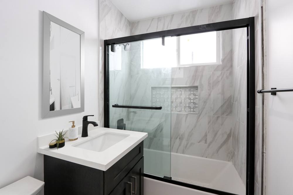 Apartment for rent at 410 Lucas Ave, Los Angeles, CA 90017