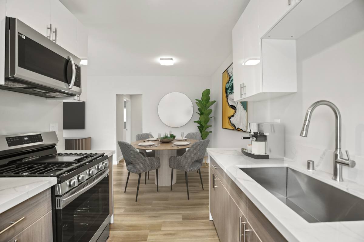 Apartment for rent at 1352 W 36th St, Los Angeles, CA 90007