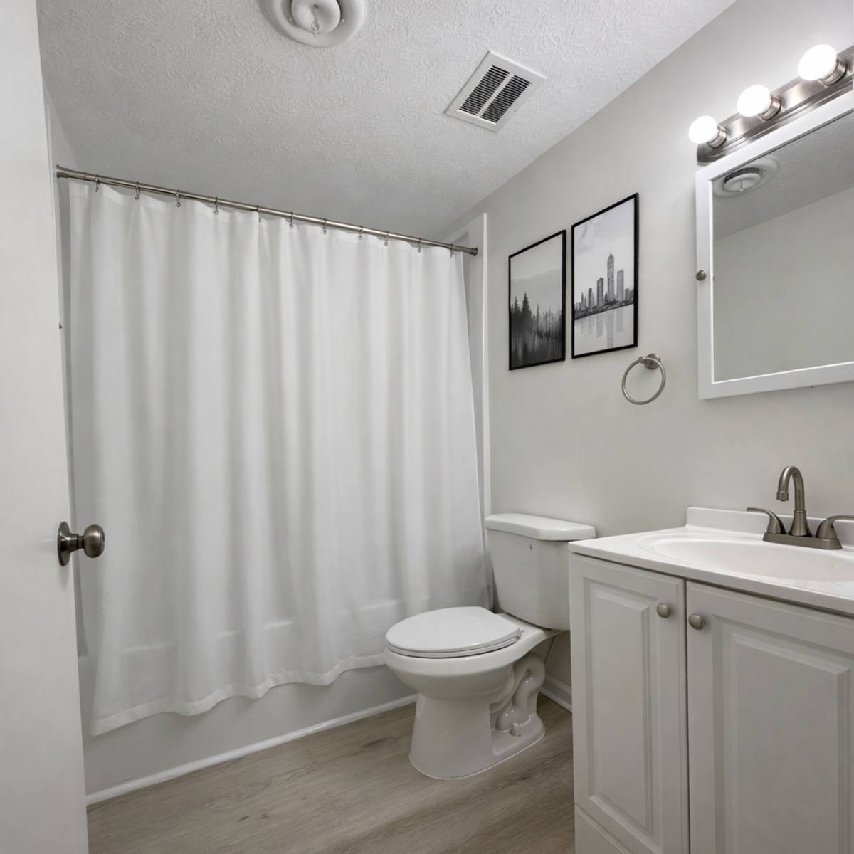 Apartment for rent at 5469 Kirby Ave, Cincinnati, OH 45223