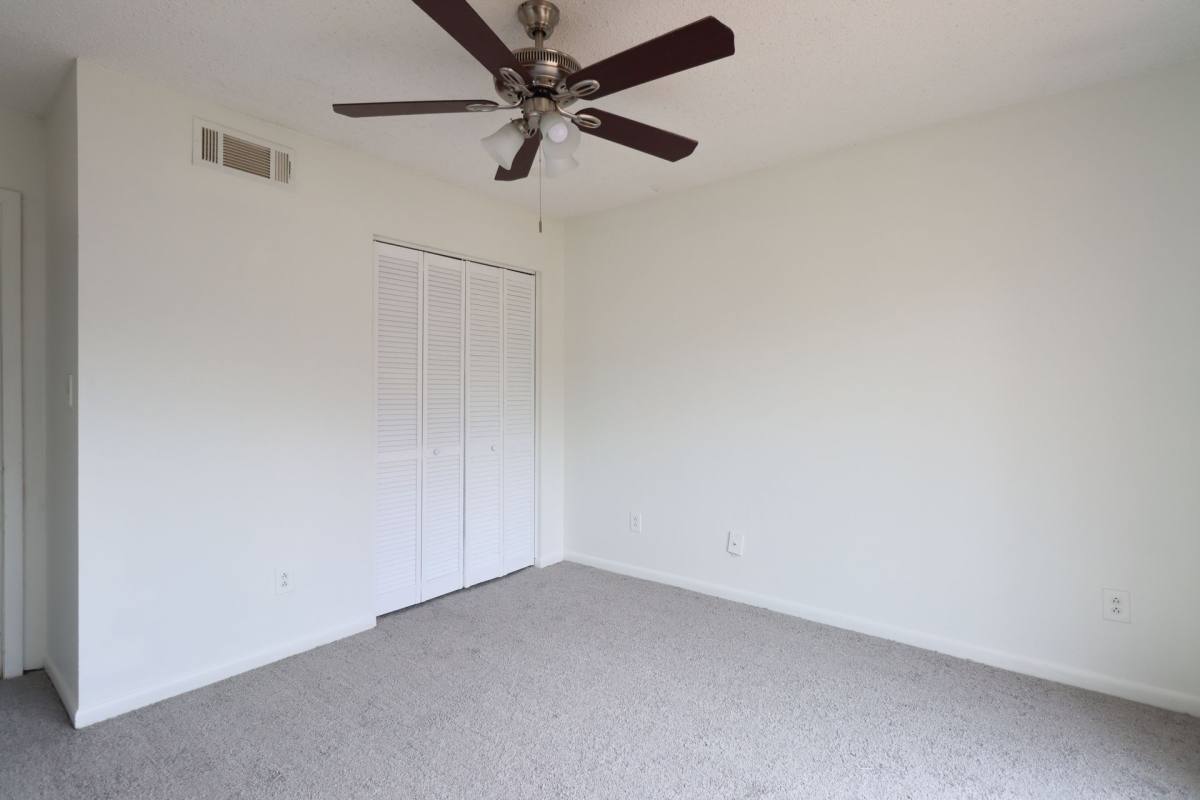 Townhouse for rent at 407 Fairfax Dr, Fairfield, AL 35064
