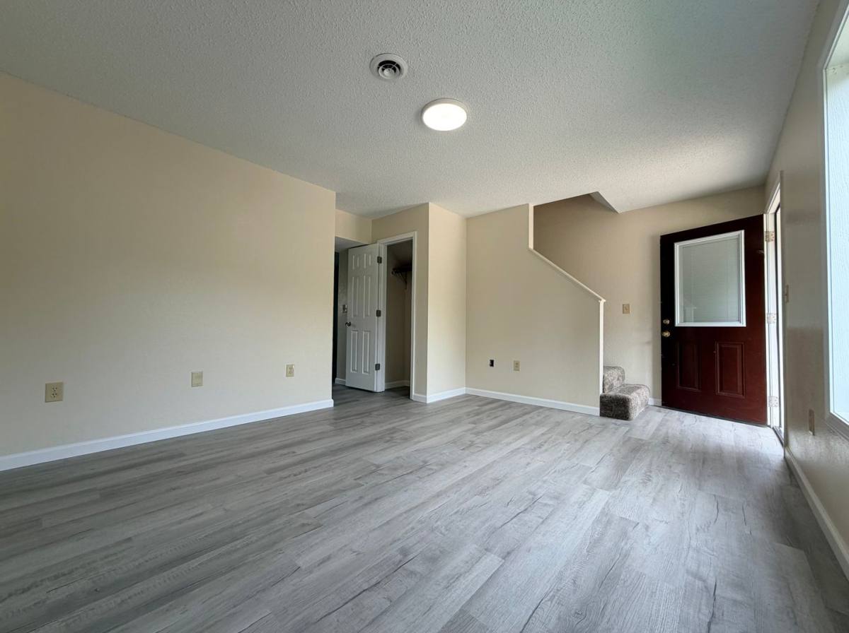 Apartment for rent at 162 Vickie Lynn, Saint Robert, MO 65584