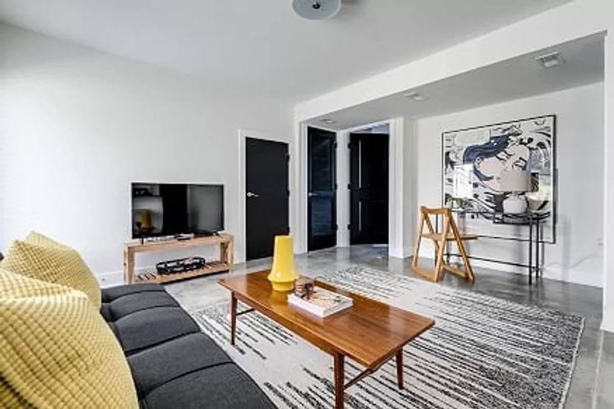 Apartment for rent at 3005 E Franklin St, Richmond, VA 23223